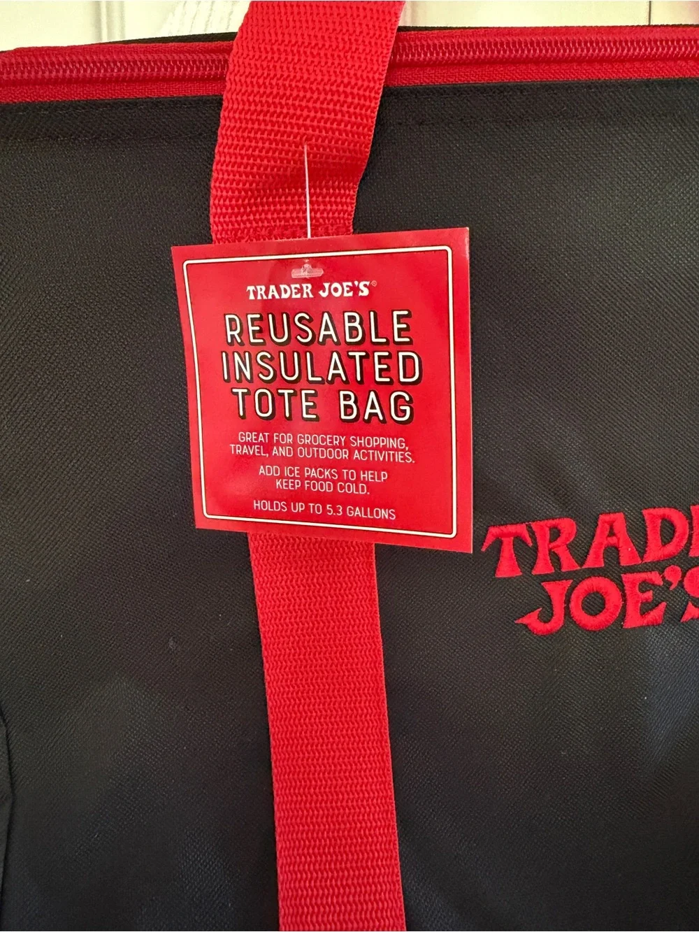 New Trader Joe’s Limited Large Reusable Insulated Bag Black & Red Tote 8 Gallons